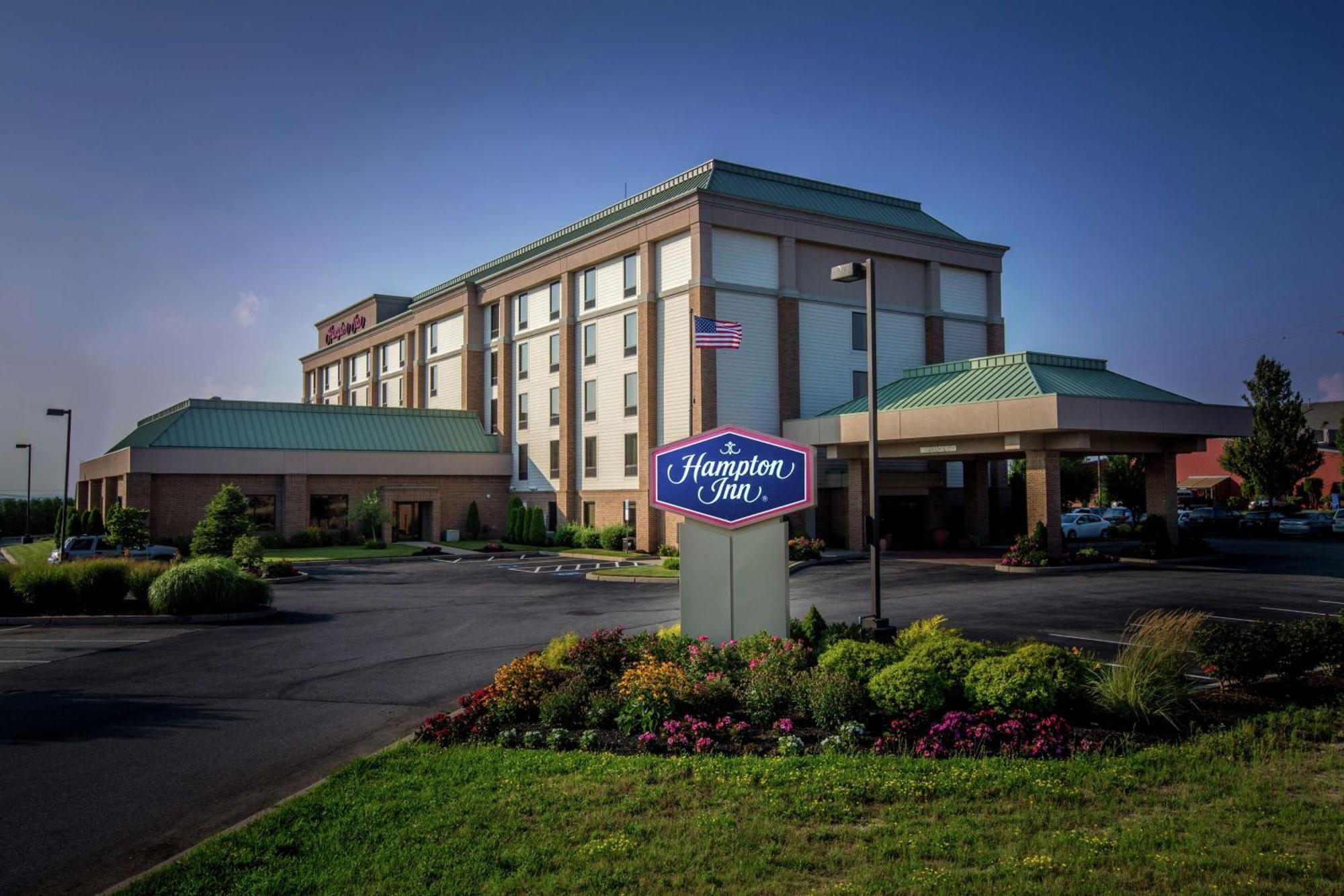 Hampton Inn Coventry-Warwick Area Exterior photo