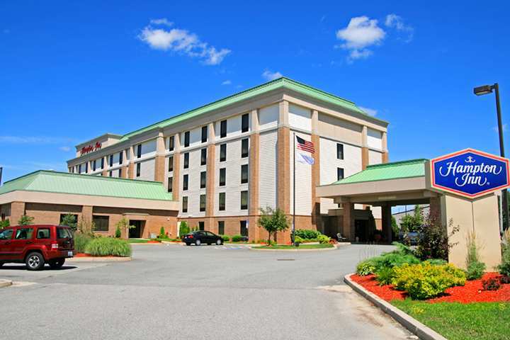 Hampton Inn Coventry-Warwick Area Exterior photo